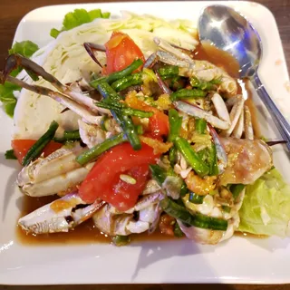 Papaya Salad with Raw Blue Crab
