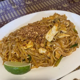 Pad Thai with chicken