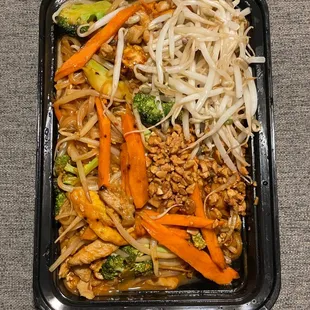 Pad Thai with chicken