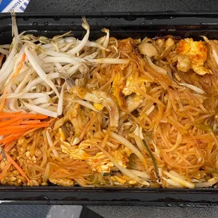 Chicken pad Thai, mild.