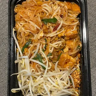 Tofu pad Thai, medium spice.