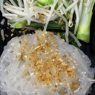 ramen and noodles, food