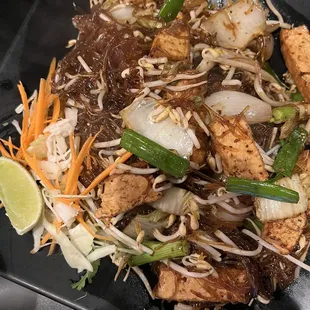 Pad Woon Sen Noodles with tofu