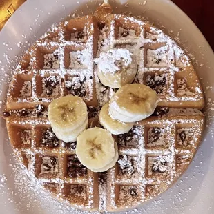 Waffle with chocolate chips &amp; bananas
