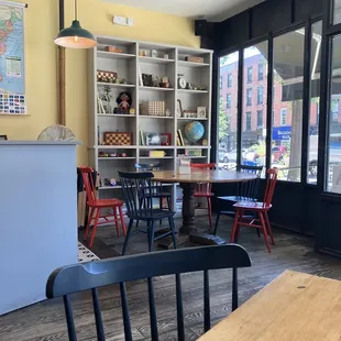 Space is pure Prospect Heights delight