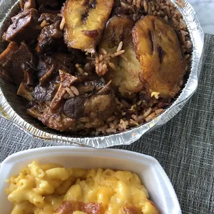 Medium oxtail over rice with plantains and small side of Mac and Cheese