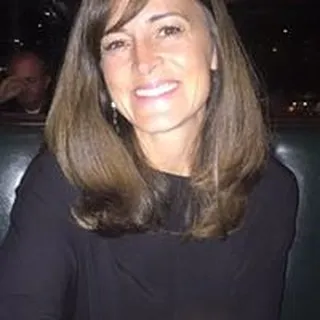 Nikki S.