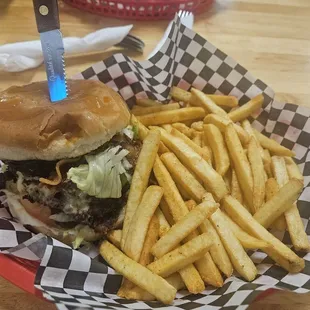 Jalepeno cheesburgger!  Fie!  10/10