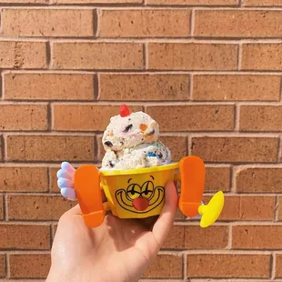 Pirates Treasure ice cream in a &quot;Kids Circus Cup&quot;.