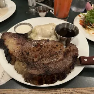 Prime Rib with mashed potatoes and white gravy