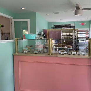 NEW location is wonderful, and what a beautiful front patio!!  (7/30/2021)
