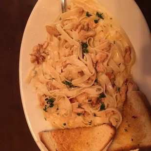 Chicken fettuccini alfredo