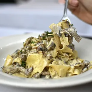 pasta dish, pasta, food