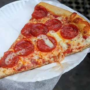 Pepperoni Pizza Slice | Instagram: @telephonesmoothie