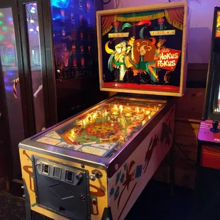 Bally House Plus pinball machine