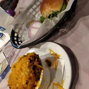 Mini burger and Chili