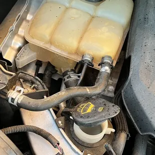 Empty radiator fluid reservoir