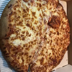 Large pizza - Tasty.. just had to wipe the grease off the top first.