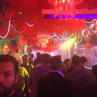 Love the lighting in here!