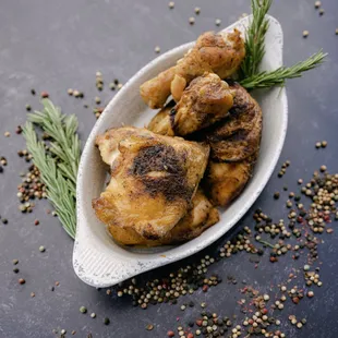 food, chicken wings and fried chicken