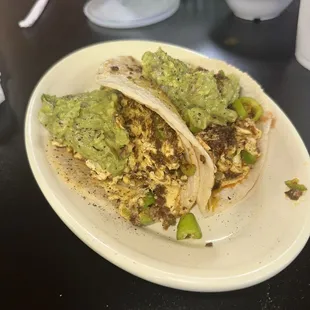 My Favorite Tacos Desayuno.  Chorizo con Huevo y Guacamole y Jalepenos