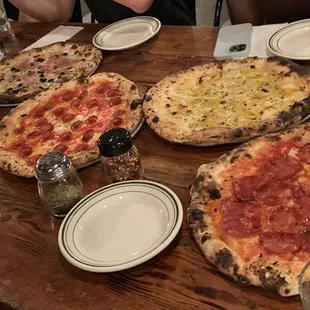 food, pizza