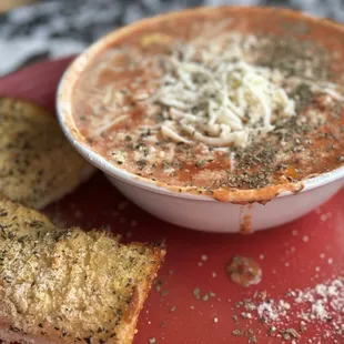 Tortellini with red sauce and garlic bread