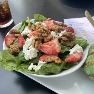 Strawberry &amp; spinach salad
