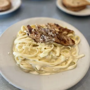 Fettuccine alfredo