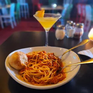 Spaghetti with meat sauce &amp; Orange Drop drink