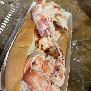 Lobster roll