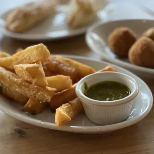 Mandioca Frita: yucca fried