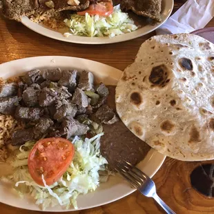 The guisado special plate...with one of their famous tortillas!