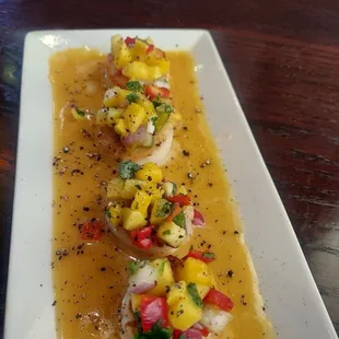 The special for the evening,  mango scallops