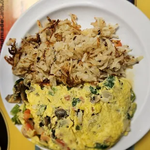 Veggie Omelet with Hash Browns