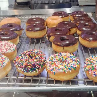 donuts, dough desserts, food