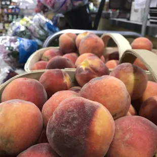 Peaches! And no fruit truck lines. Juuuust saying ;)