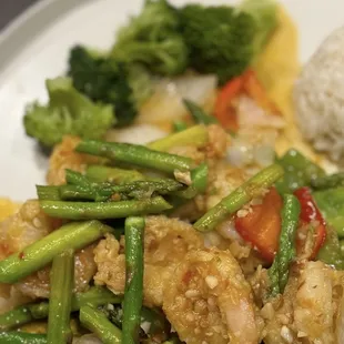 chicken wings and fried chicken, food