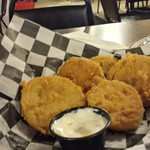 Fried green tomatoes