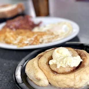 Cinnamon Roll FTW