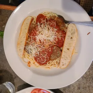 Spaghetti and meatballs