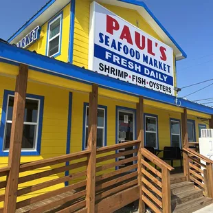 Seafood market and restaurant