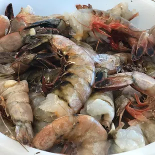 The folks here were not too busy to spend time with us helping pair us with our seafood preferences. Fresh and delicious!