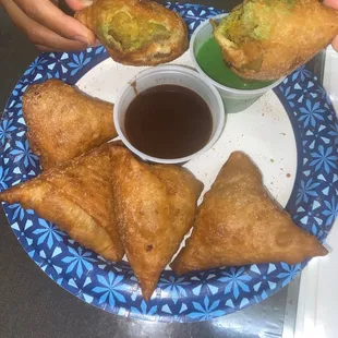 Samosas so gooood