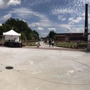 Are that's open for local artist to have booths