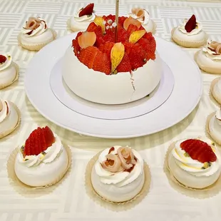 These Pavlova beauties are pretty and delicious!