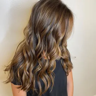 Some seriously gorgeous color by @craycrayyyy at #pavoeastmemphis