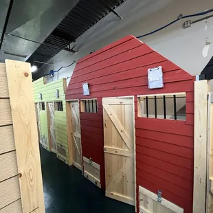 Dog "houses" at Paw Paradise  Amazing! Very spacious clean!!