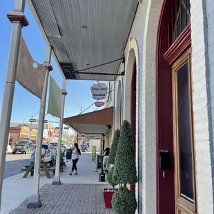 the entrance to the restaurant