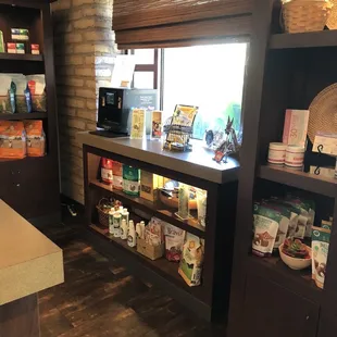 Pet Food, Toys, Dental Needs for your pet